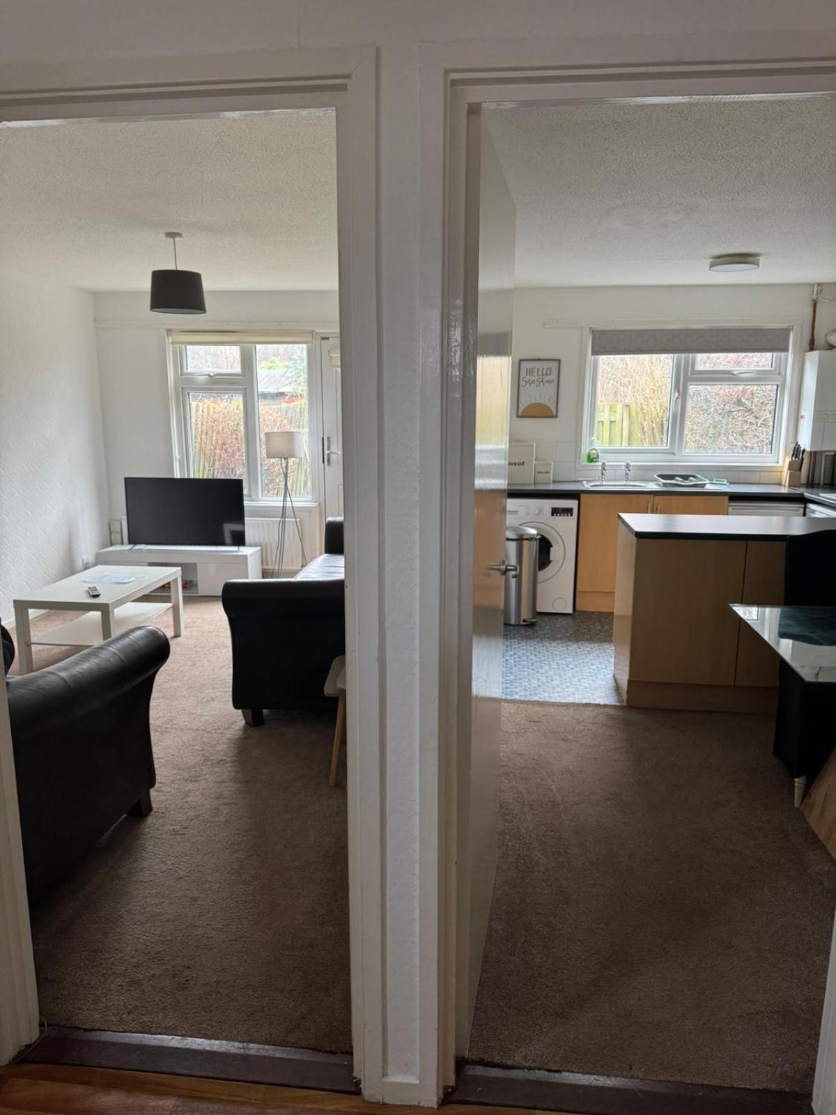Large 2 Bedroom House Wombridge المظهر الخارجي الصورة